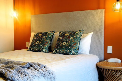 Alexandra Place - South Australia Travel 7