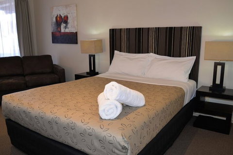 Alexandra Place - South Australia Travel 6