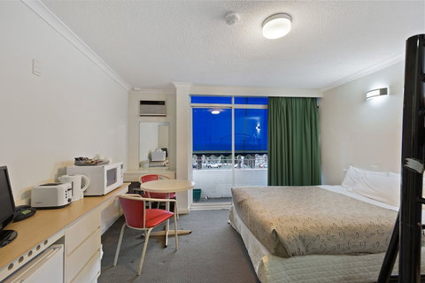 Alexander Motor Inn & Apartments - South Australia Travel 5