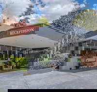 Cotswold Gardens - South Australia Travel