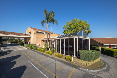 Best Western Airport Motel And Convention Centre - South Australia Travel 1