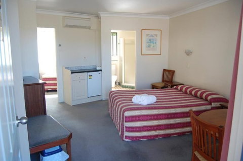 Elite Motor Inn - South Australia Travel 3