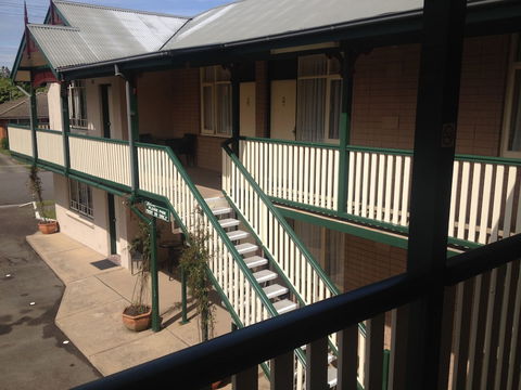 The 3 Explorers Motel - South Australia Travel 0