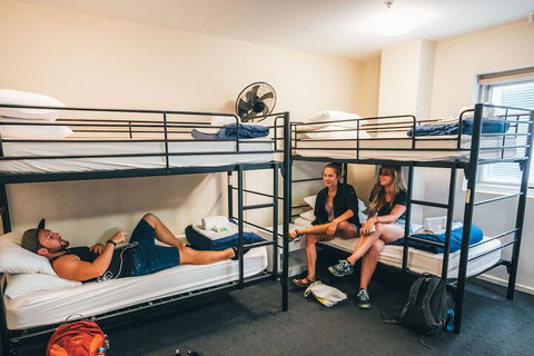 Nomads Melbourne Backpackers - South Australia Travel 7