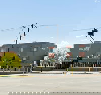 Adelaide Royal Coach - South Australia Travel