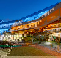 Camelot Motel - South Australia Travel