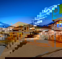 SureStay Hotel by Best Western Blue Diamond Motor Inn - South Australia Travel