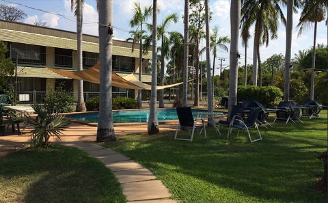 Pine Tree Motel - South Australia Travel 1