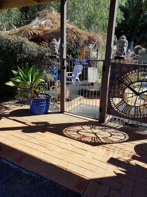 Bidgee Motor Inn - South Australia Travel 3