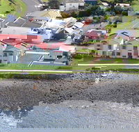Stanley Village Waterfront Accommodation - South Australia Travel