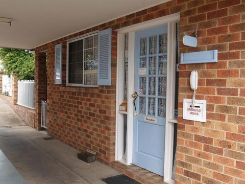 Kinross Inn - South Australia Travel 3