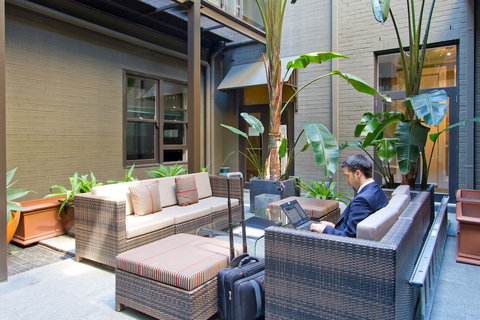 Vulcan Hotel Sydney - South Australia Travel 3