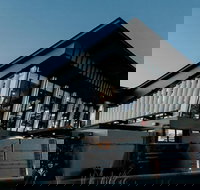 Highlander Hotel - South Australia Travel