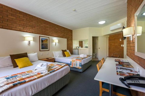 Alice In The Territory - South Australia Travel 3