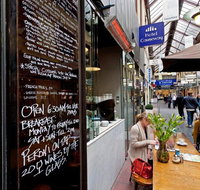 Hotel Causeway - South Australia Travel