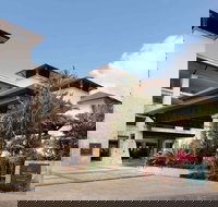 Pullman Palm Cove Sea Temple Resort and Spa - South Australia Travel