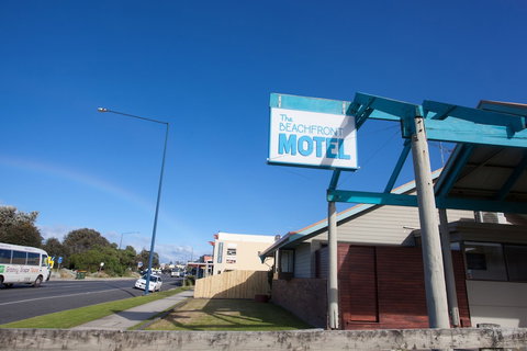 Beachfront Motel - South Australia Travel 6