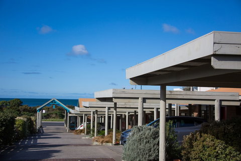 Beachfront Motel - South Australia Travel 0