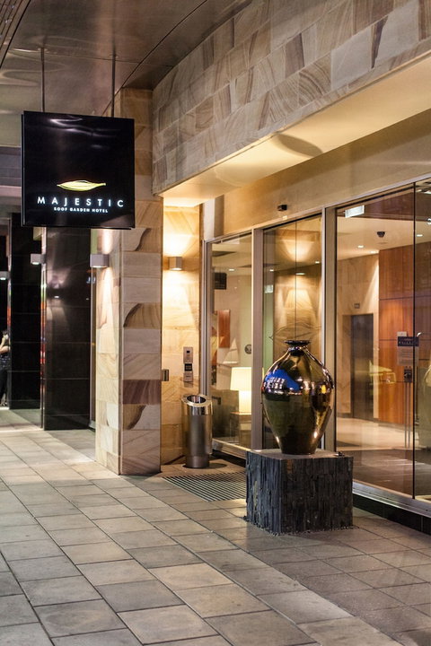 Majestic Roof Garden Hotel - South Australia Travel 0