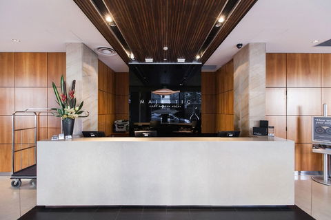 Majestic Roof Garden Hotel - South Australia Travel 3