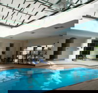 Grand Hotel Melbourne - South Australia Travel