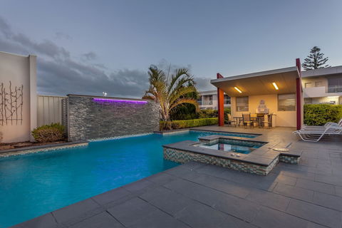 Platinum International - South Australia Travel 0