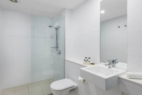 Oaks Nelson Bay Lure Suites - South Australia Travel 5