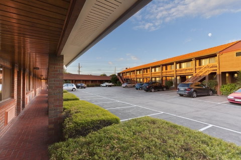 Hotel Bruce County - South Australia Travel 0