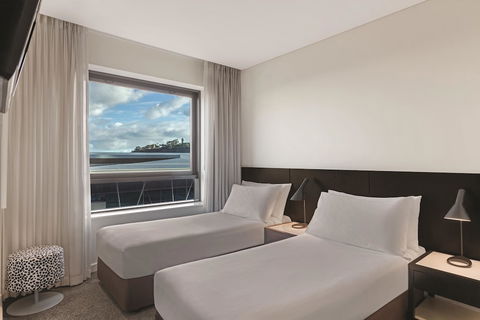 Adina Apartment Hotel Perth - South Australia Travel 6
