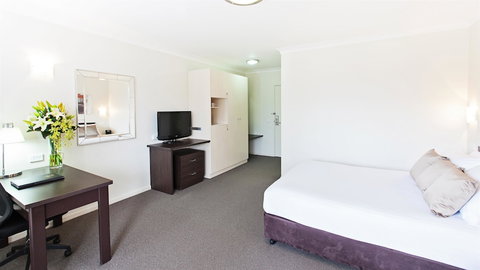 Ibis Styles Canberra Tall Trees - South Australia Travel 6