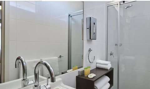 Ibis Styles Canberra Tall Trees - South Australia Travel 3