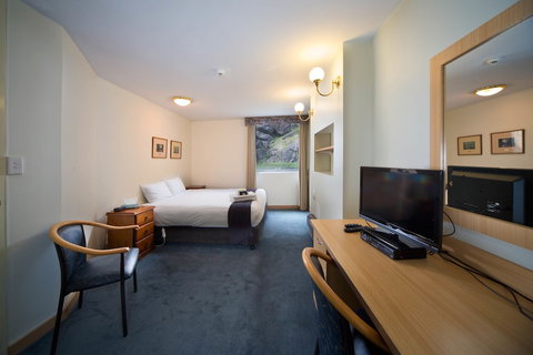 Jenolan Caves House - South Australia Travel 6