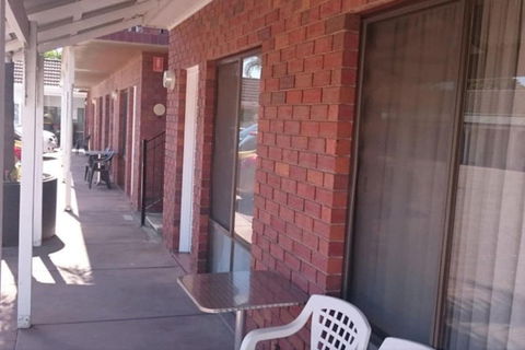 Morphettville Motor Inn - South Australia Travel 1
