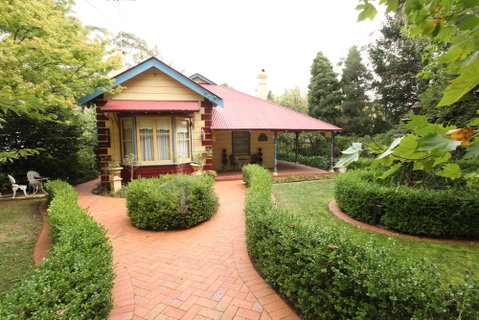 Varenna - South Australia Travel 0