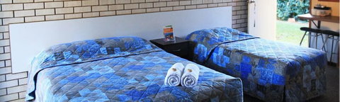 Emerald Tower Motor Inn - South Australia Travel 5