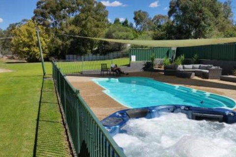 Early Settlers Motel Tocumwal - South Australia Travel 0