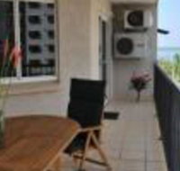 Inner city Cardona Court apartment - South Australia Travel