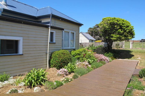 Beths Cottage Roaring 40s - South Australia Travel 3