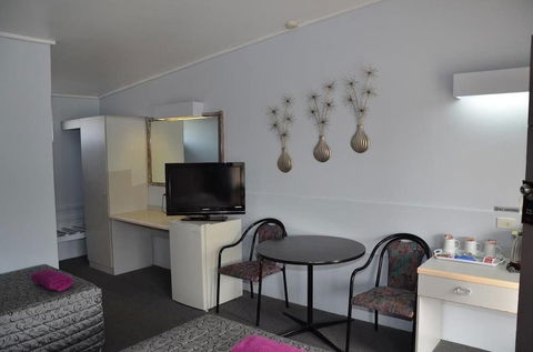 Warwick Motor Inn - South Australia Travel 2