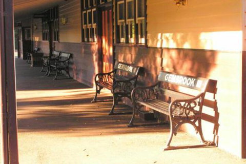 SIGNAL BOX Short Stay - South Australia Travel 2