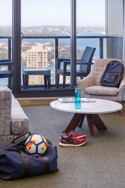 Meriton Suites North Sydney - South Australia Travel 6