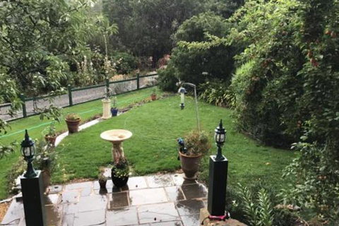 The Olde Devonshire House - South Australia Travel 5