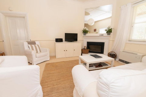 Mayfield Vineyard - South Australia Travel 6