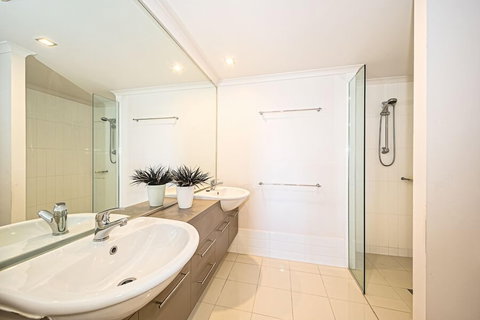 On The Bay Apartments - South Australia Travel 2