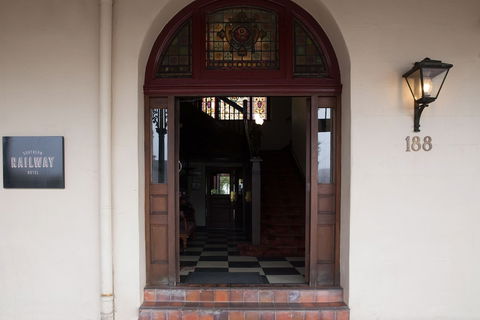 Southern Railway Hotel - South Australia Travel 0