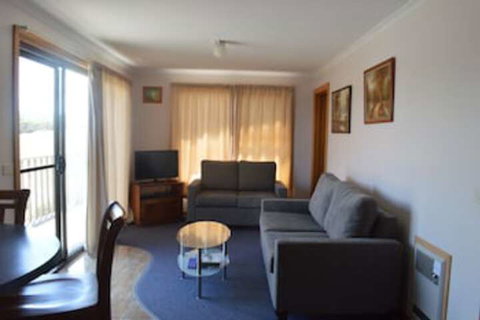 Sunset Holiday Villas - South Australia Travel 0