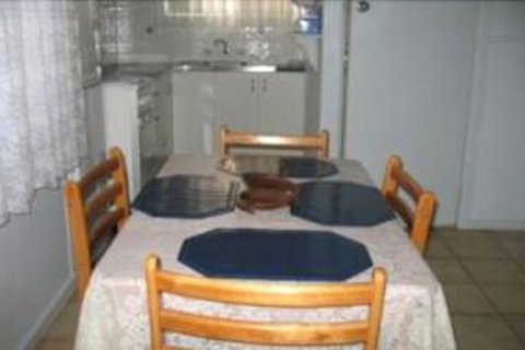 Hutton Hide Away - South Australia Travel 4