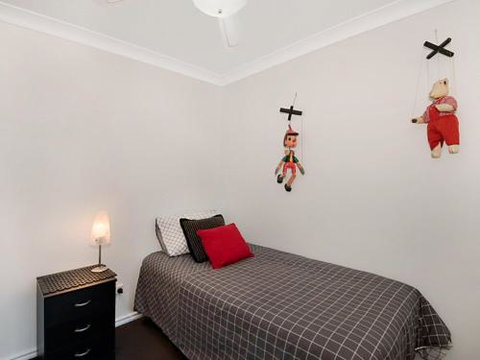 Toukley Lake House - South Australia Travel 4