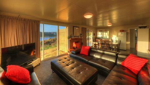 Arthur River Spa Cottage - South Australia Travel 4