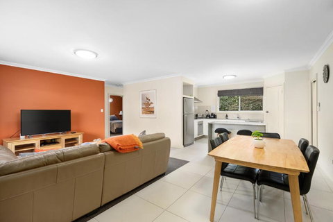 City Two Apartment - South Australia Travel 7